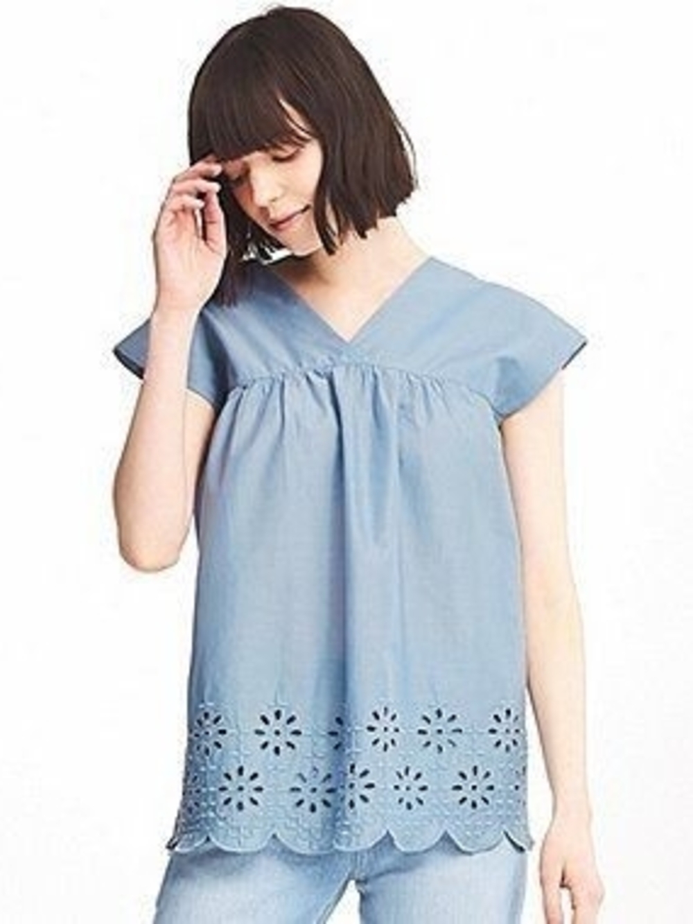 Uniqlo Light Blue Embroidered Eyelet-Hem V-Neck Women's Top S